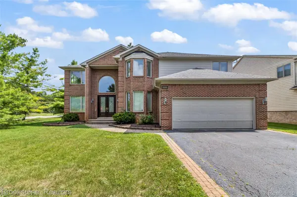 2115 ALDWIN DR, West Bloomfield Charter Township, MI 48324