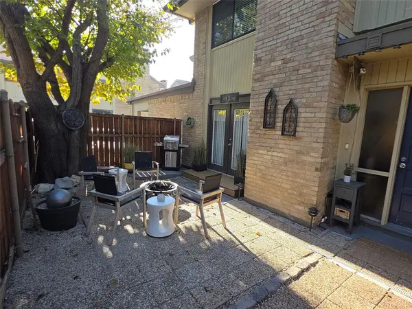 2612 Custer Parkway #B, Richardson, TX 75080