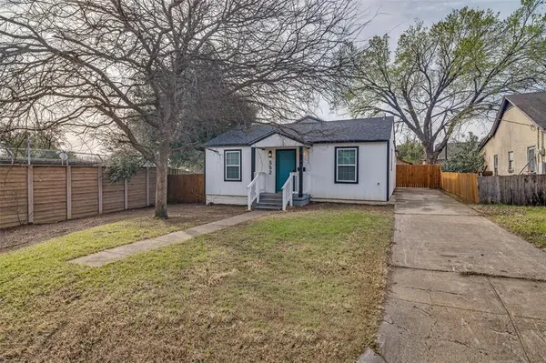 352 E Page Avenue, Dallas, TX 75203