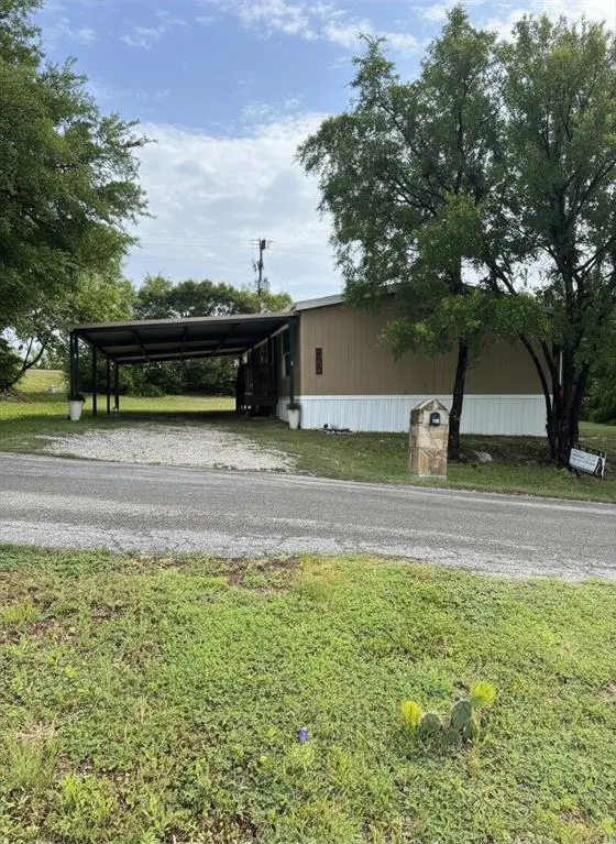 902 Pecos River Drive, Granbury, TX 76048