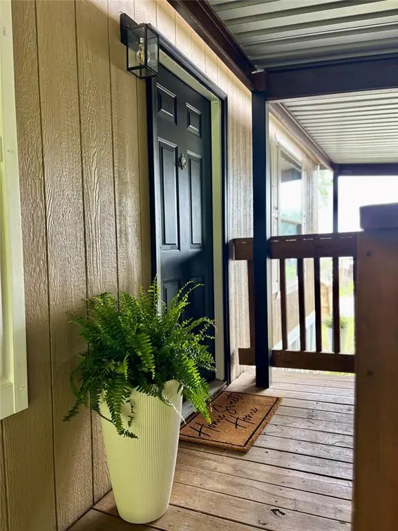 902 Pecos River Drive, Granbury, TX 76048