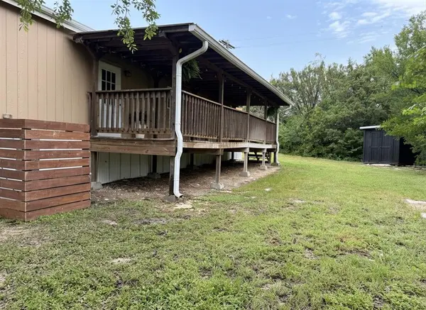 902 Pecos River Drive, Granbury, TX 76048