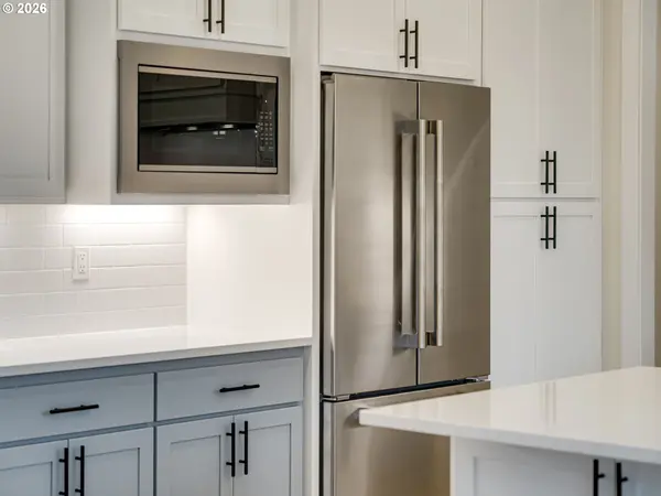 1694 16TH ST, West Linn, OR 97068