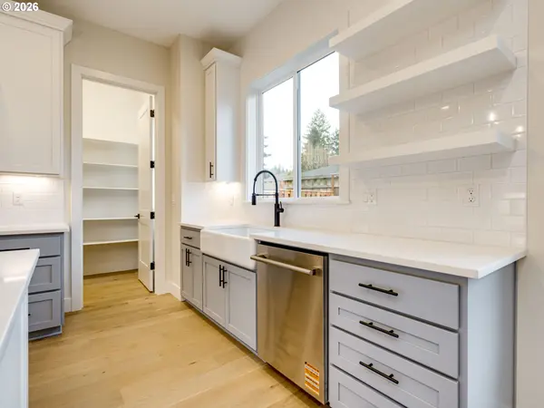 1694 16TH ST, West Linn, OR 97068