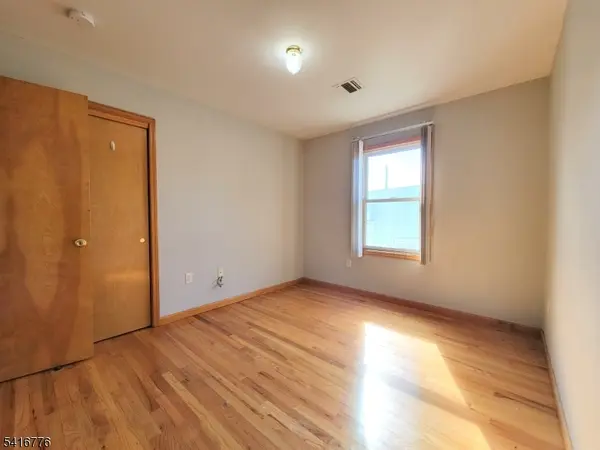 430 Elm St, Kearny Town, NJ 07032