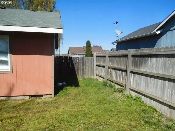 180 NE 15TH AVE, Milton Freewater, OR 97862