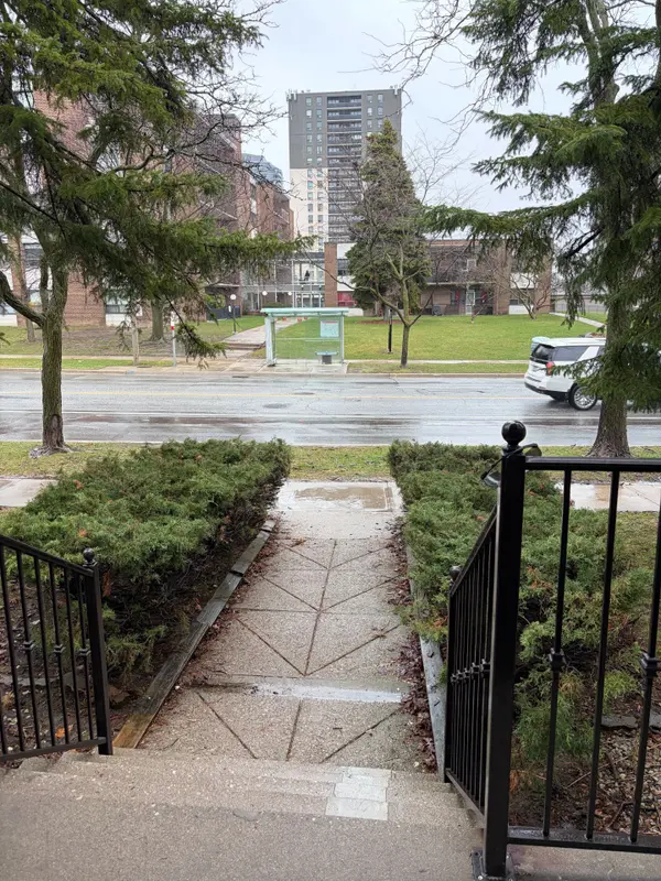 336 The West Mall N/A #1B, Toronto W08, ON M9C 1E4