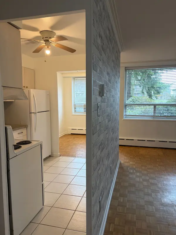 336 The West Mall N/A #1B, Toronto W08, ON M9C 1E4