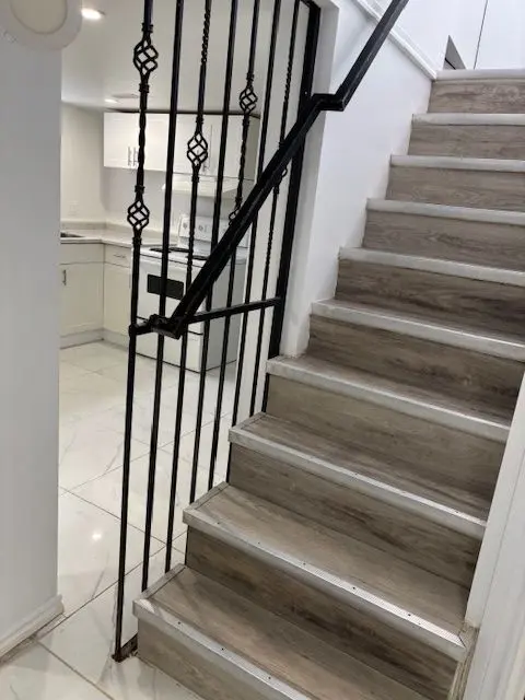 304 Frontenac AVE S #lower, Vanier And Kingsview Park, ON K1L 6K9