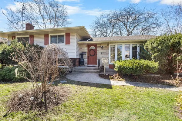 8 Saturn CT, St. Catharines, ON L2M 2T1