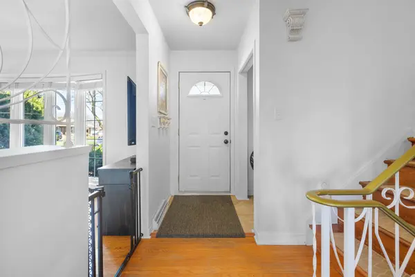 8 Saturn CT, St. Catharines, ON L2M 2T1