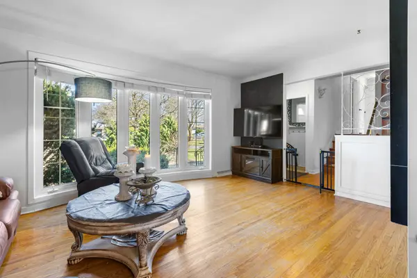 8 Saturn CT, St. Catharines, ON L2M 2T1