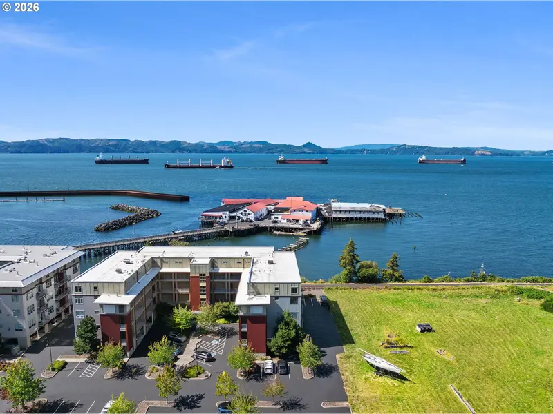 3990 ABBEY LN #201B, Astoria, OR 97103