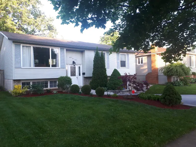 3140 Michael CRES #B, Burlington, ON L7M 1V4