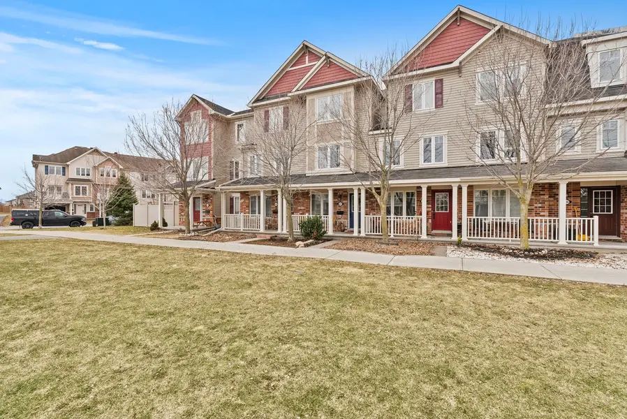 3843 STRANDHERD DR #F, Barrhaven, ON K2J 0K3