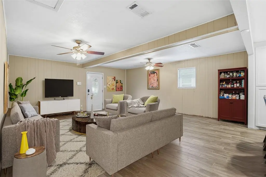 3904 Lakewood Drive, Lake Worth, TX 76135