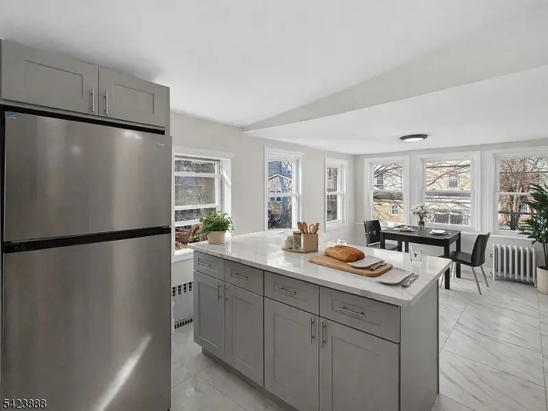 123 Steuben St #2, East Orange City, NJ 07018