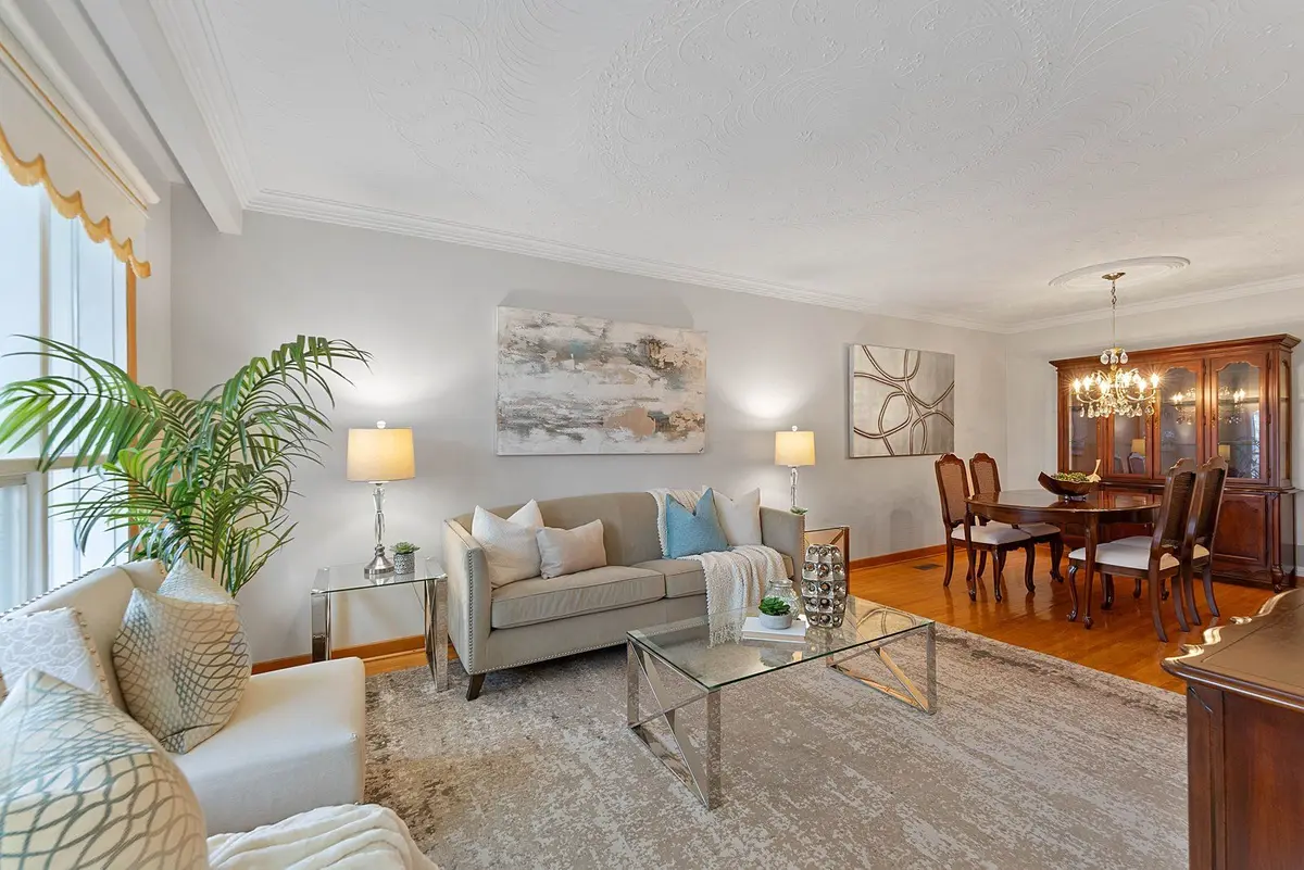 28 Fred Bland CRES, Toronto E08, ON M1J 3L8