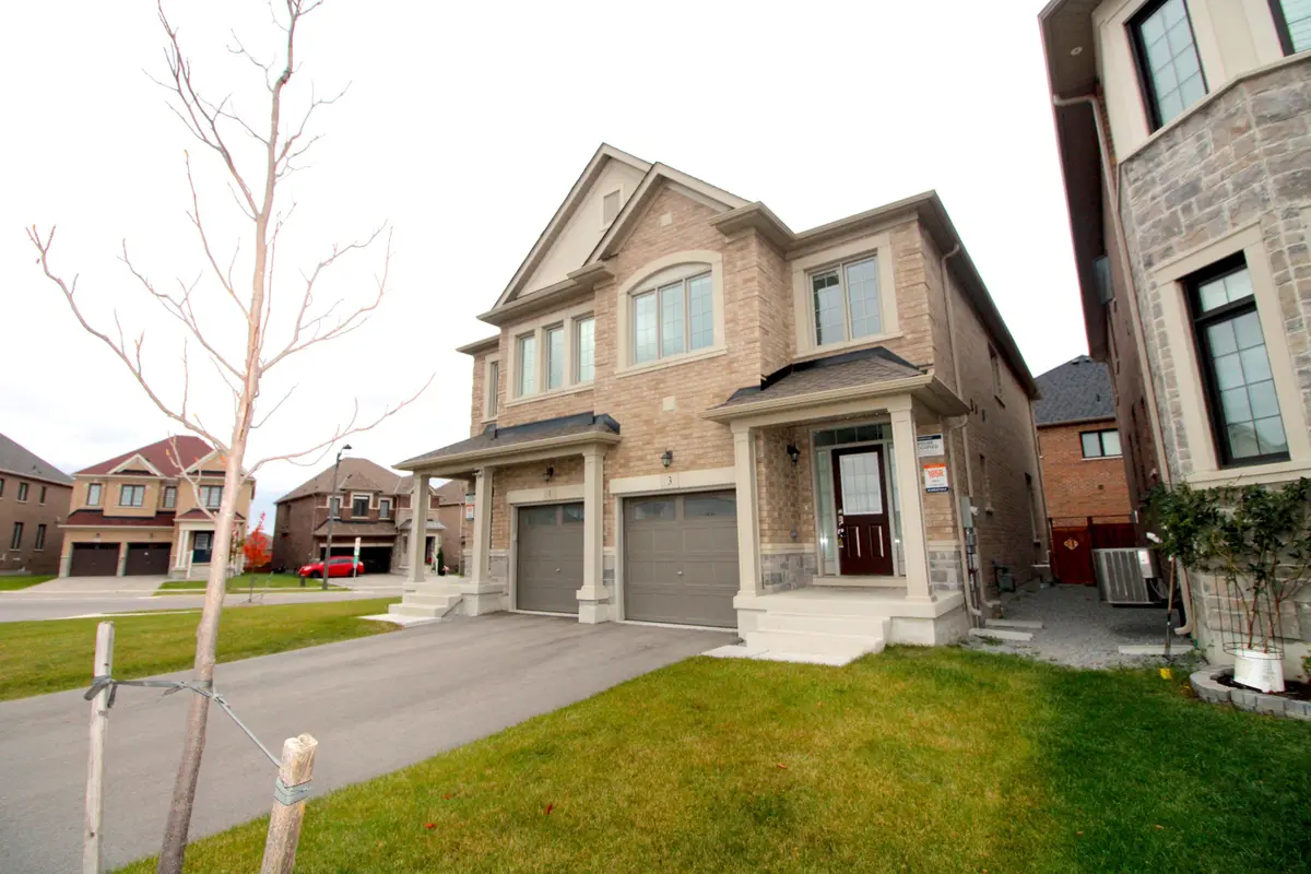 3 Terrain CT, East Gwillimbury, ON L9N 0T2