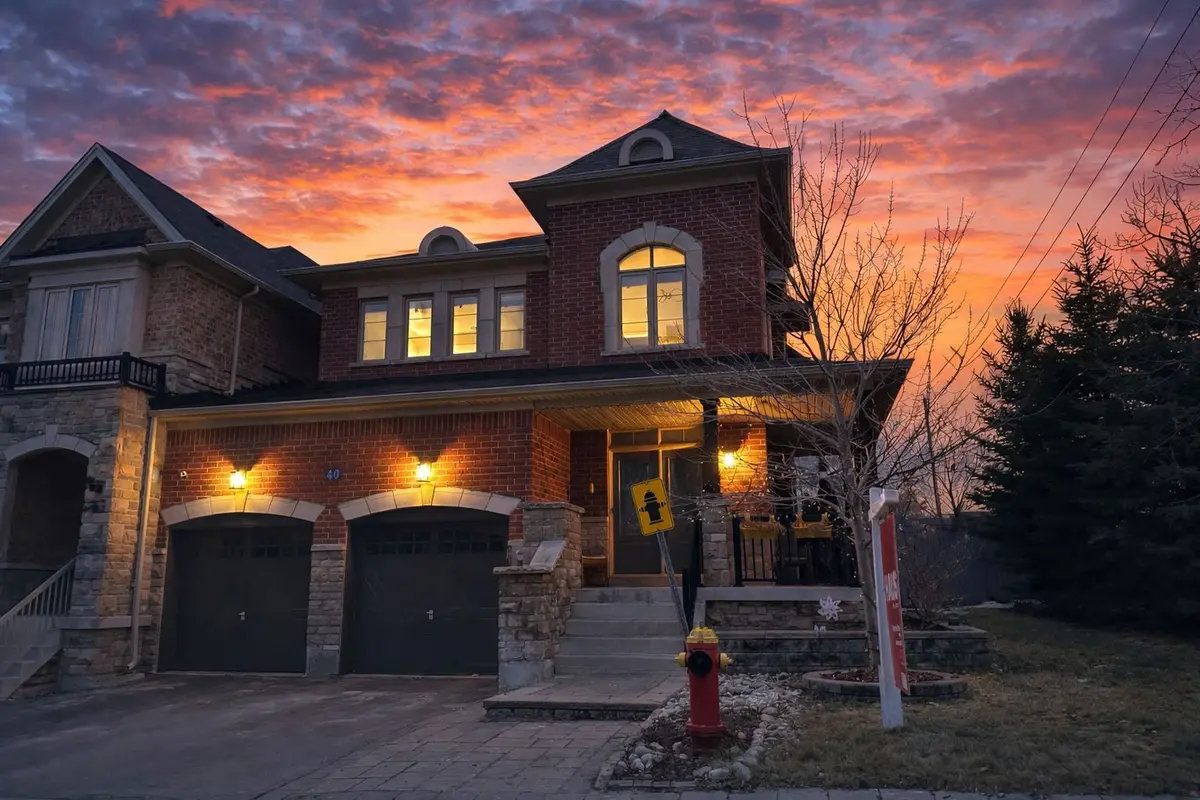 40 Mack Clement LN, Richmond Hill, ON L4S 0G2