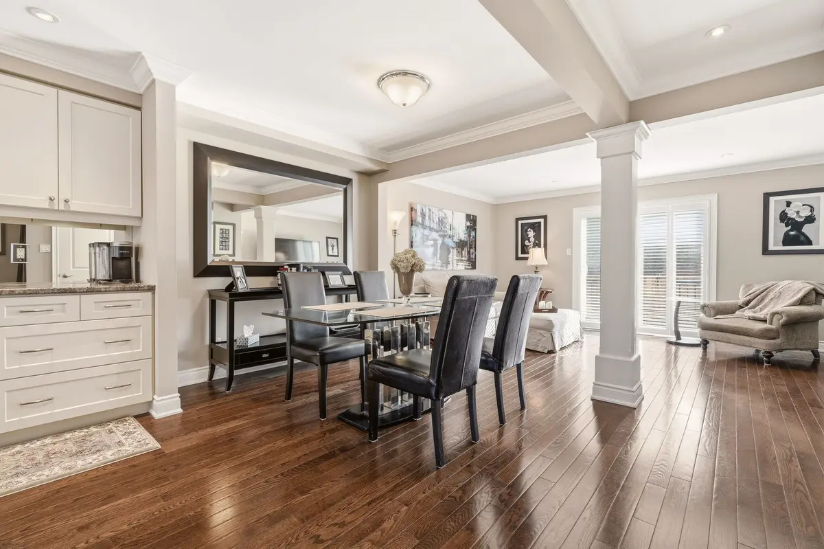 1528 Westminster PL, Burlington, ON L7P 2B5