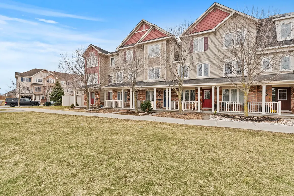 3843 STRANDHERD DR #F, Barrhaven, ON K2J 0K3
