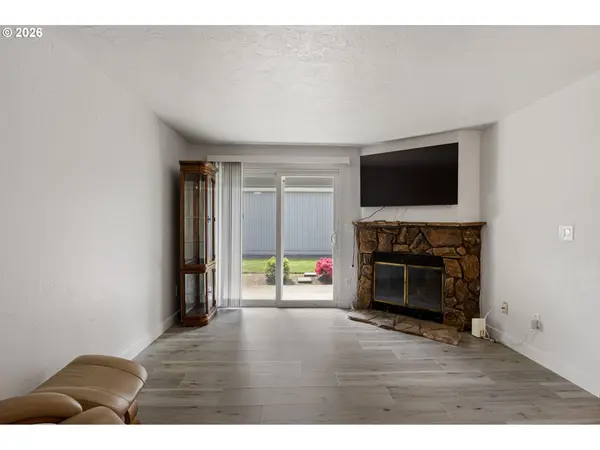 650 HARLOW RD #115, Springfield, OR 97477