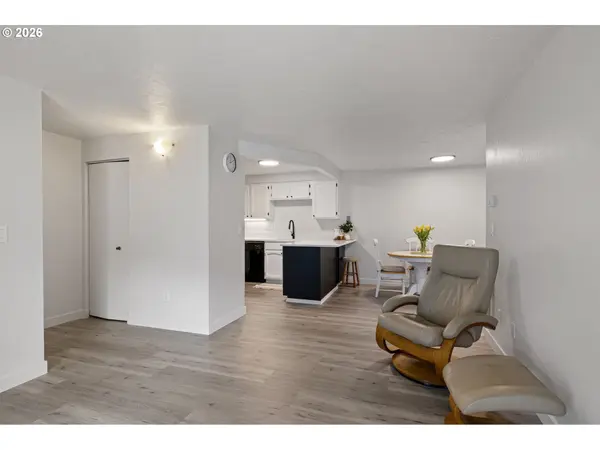 650 HARLOW RD #115, Springfield, OR 97477