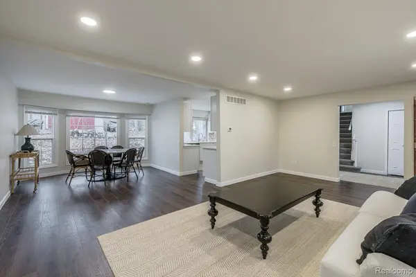 775 Basswood DR, Rochester Hills, MI 48309