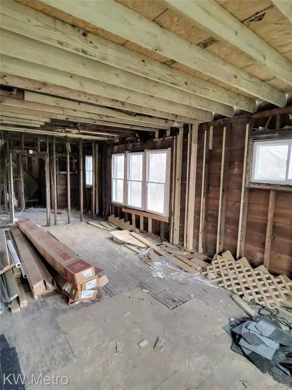 1710 Lee PL, Detroit, MI 48206