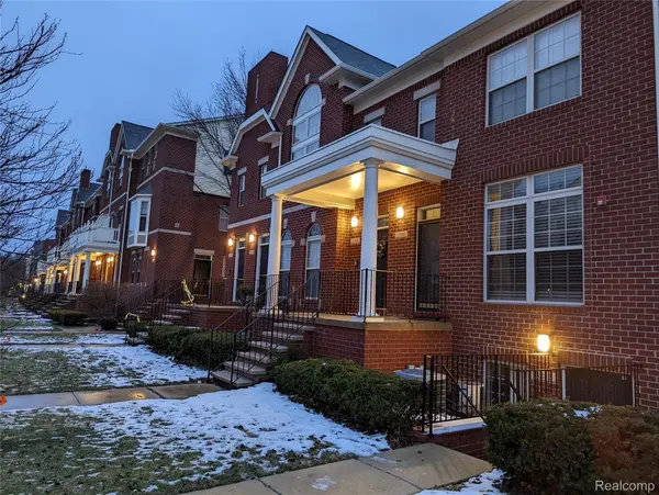 3248 NEWBURY PL #11, Troy, MI 48084