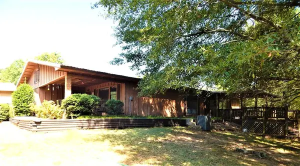 1801 CR 4420, Winnsboro, TX 75494