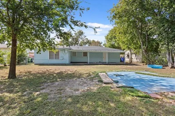 2424 S 26th Street, Waco, TX 76706