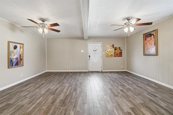 3904 Lakewood Drive, Lake Worth, TX 76135