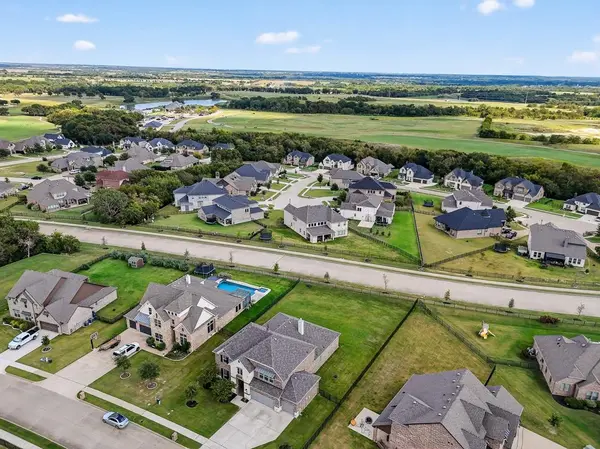 1420 Wolf Ridge Run, Gunter, TX 75058