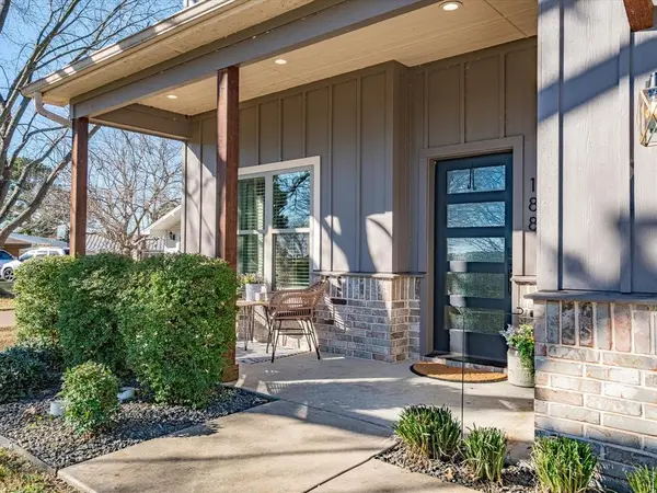 188 Seaside Drive, Gun Barrel City, TX 75156