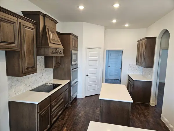 385 Willie's Court, Whitesboro, TX 76273