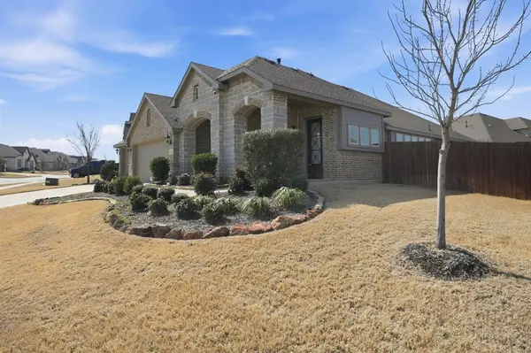 3209 Rosewood Drive, Glenn Heights, TX 75154