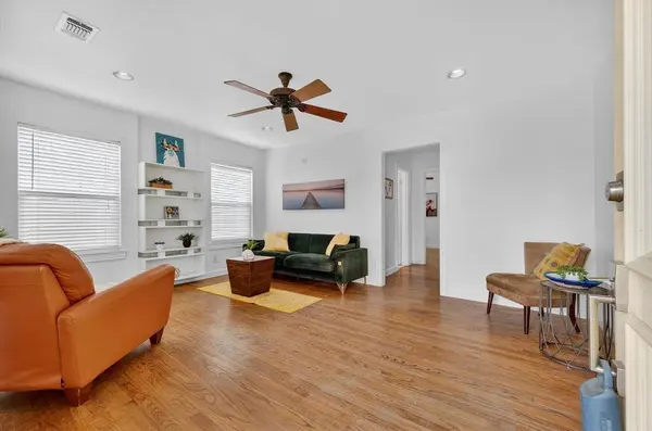 4029 Lovell Avenue, Fort Worth, TX 76107