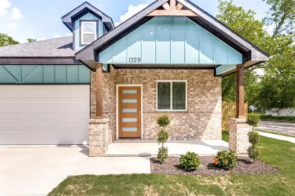 1329 Arizona Avenue, Fort Worth, TX 76104