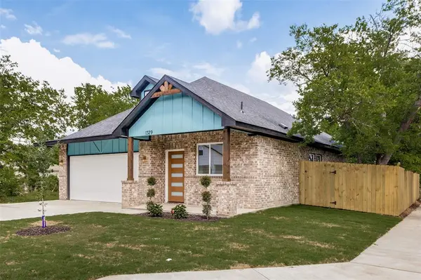1329 Arizona Avenue, Fort Worth, TX 76104