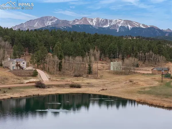 18 Holiday DR, Woodland Park, CO 80863