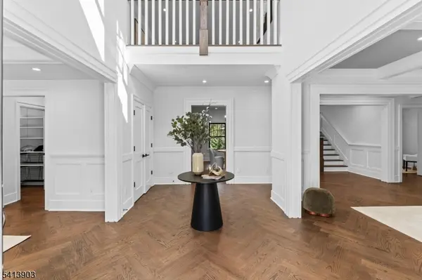 330 HARTSHORN DRIVE, Millburn Twp., NJ 07078