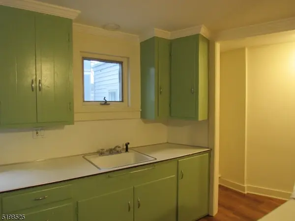 49A Bridge St, Frenchtown Boro, NJ 08825