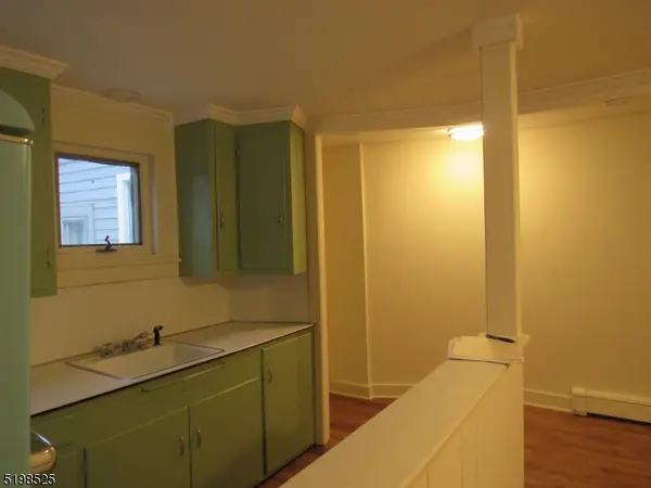 49A Bridge St, Frenchtown Boro, NJ 08825