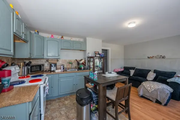 45 Madison St, Newton Town, NJ 07860