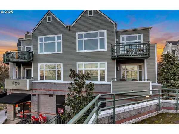 225 S MONTGOMERY ST #ES-10, Portland, OR 97201