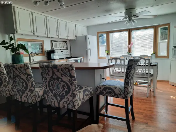 1600 RHODODENDRON DR #293, Florence, OR 97439