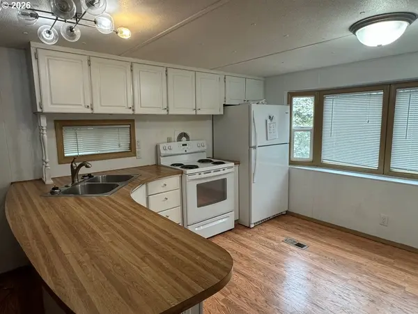 1600 RHODODENDRON DR #293, Florence, OR 97439