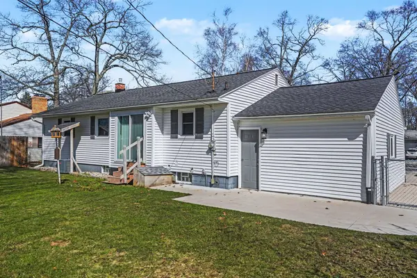 1657 Leif AVE, Norton Shores City, MI 49441